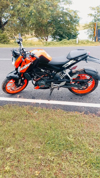 Orange Black KTM Duke 200 ABS