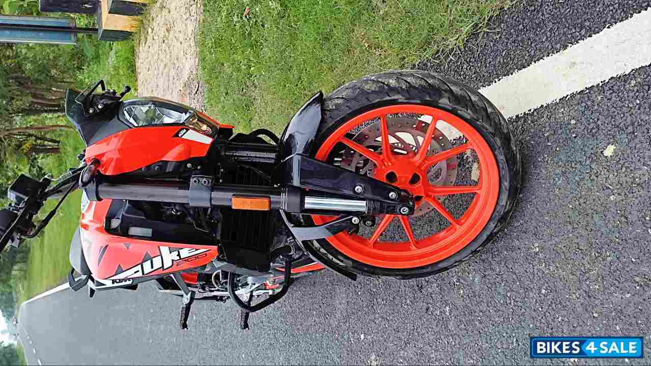 Orange Black KTM Duke 200 ABS