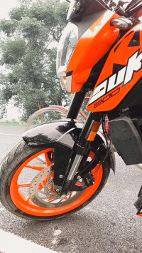 Orange Black KTM Duke 200 ABS