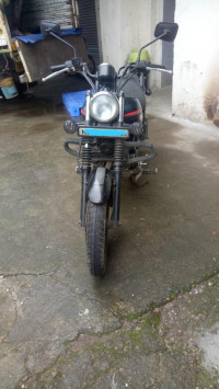 Black Bajaj Avenger Street 220