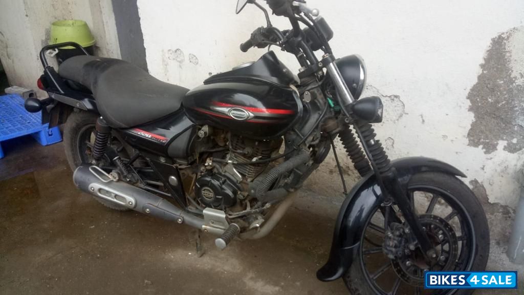 Black Bajaj Avenger Street 220