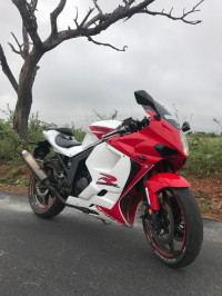 Hyosung GT250R