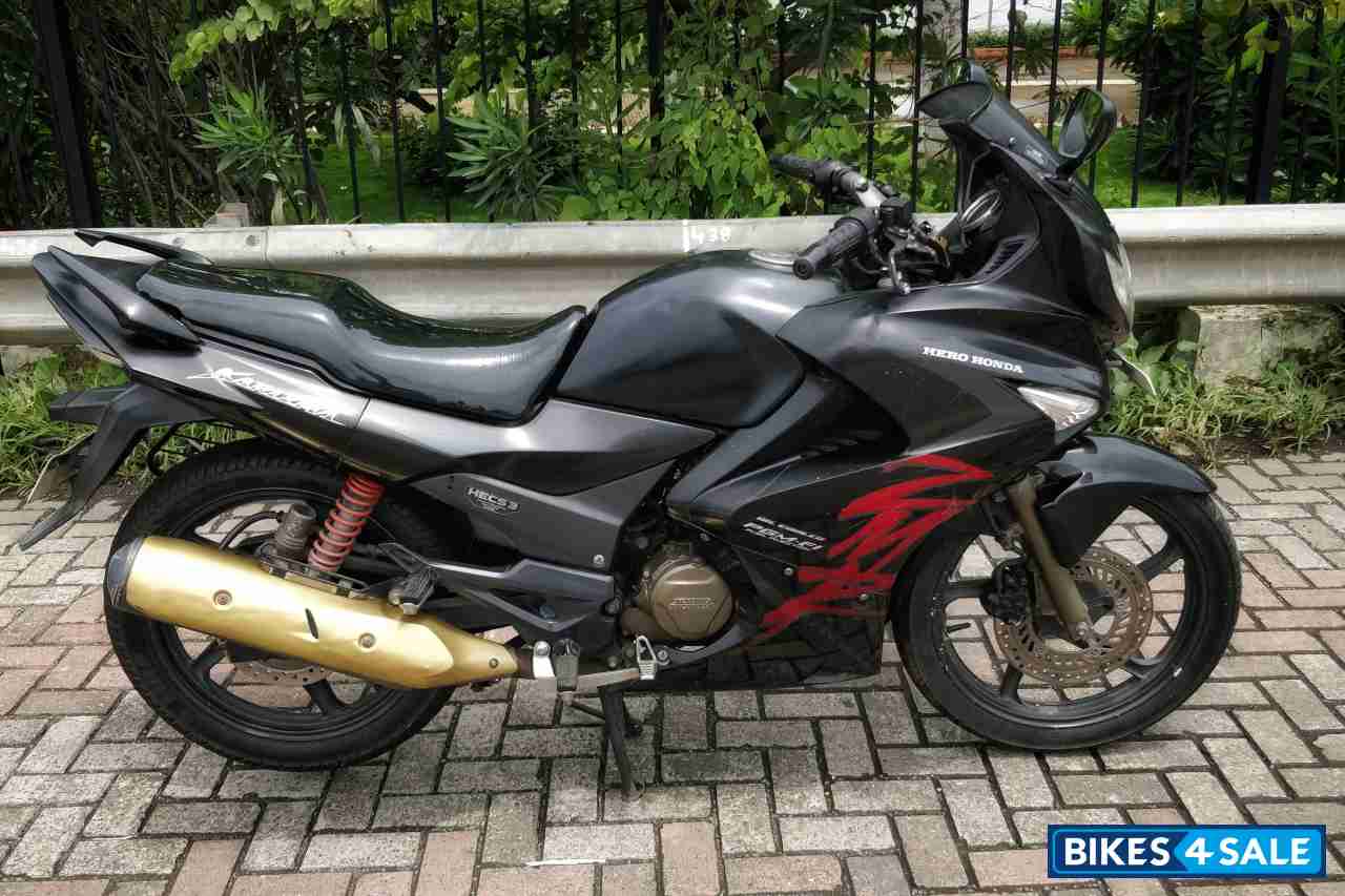 Black Hero Karizma ZMR