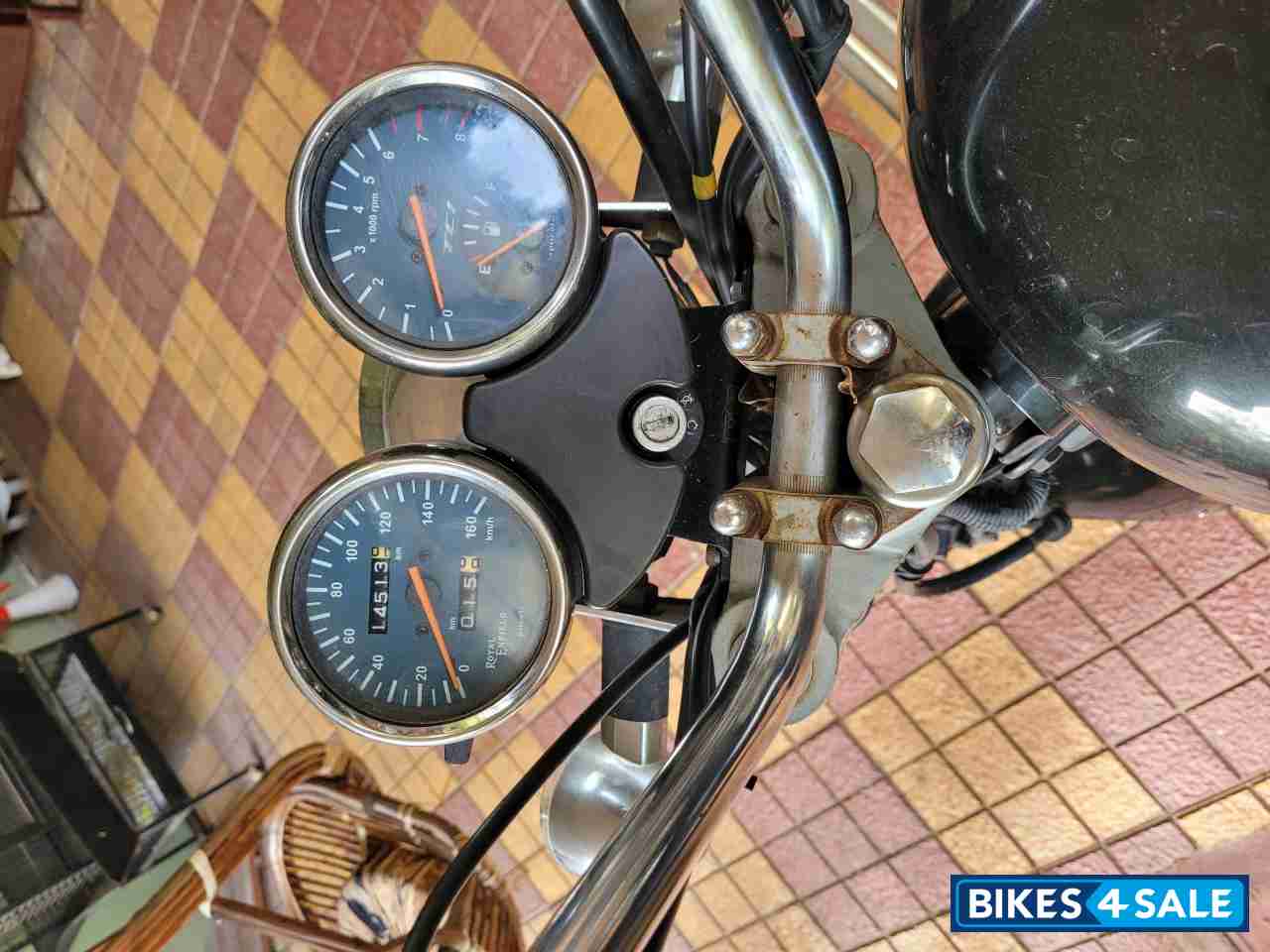 Magic Black Royal Enfield Thunderbird TwinSpark 350