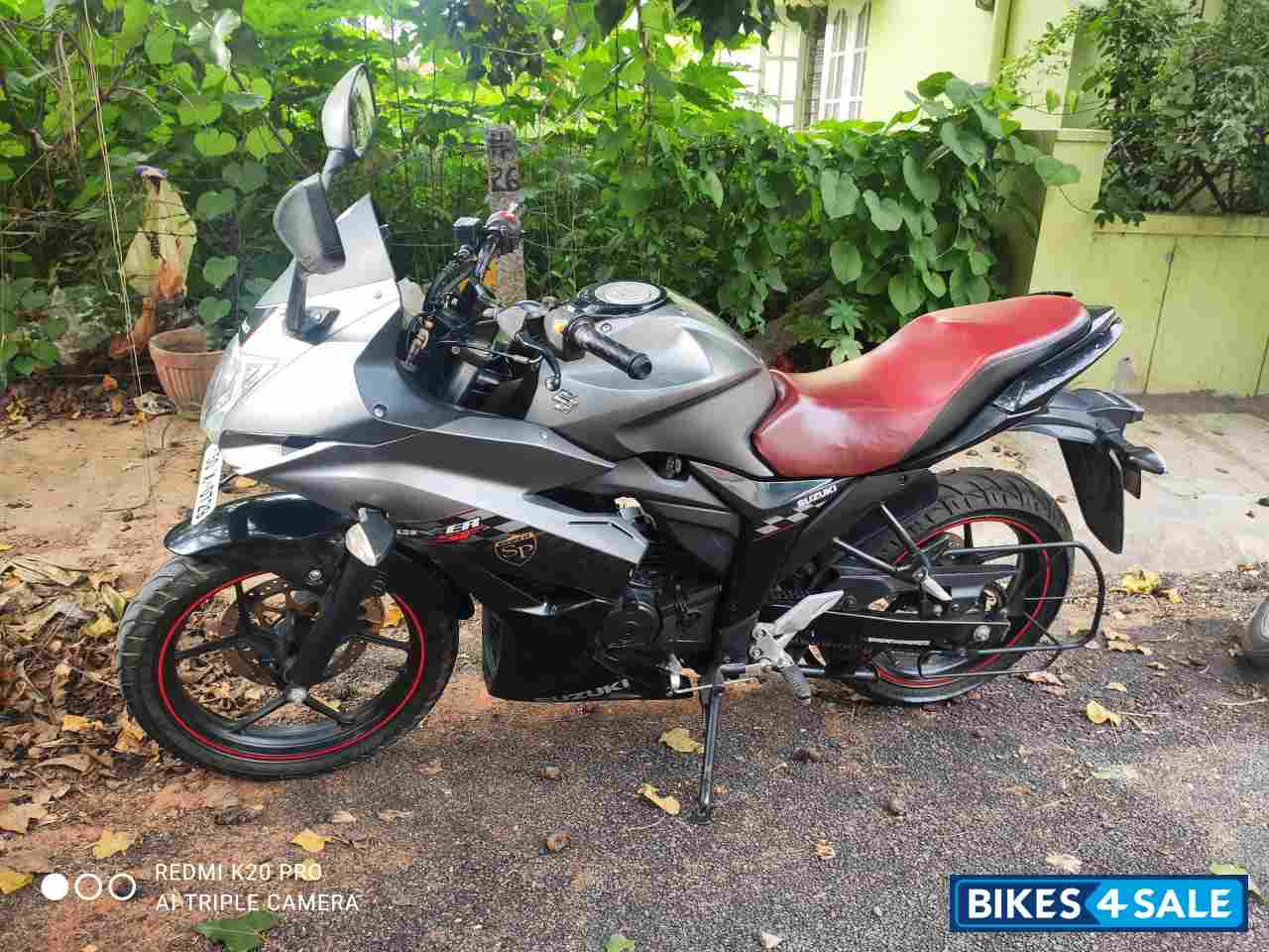 Grey Suzuki Gixxer SF SP