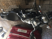 Midnight Black Bajaj Avenger 220 DTS-i