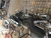 Midnight Black Bajaj Avenger 220 DTS-i