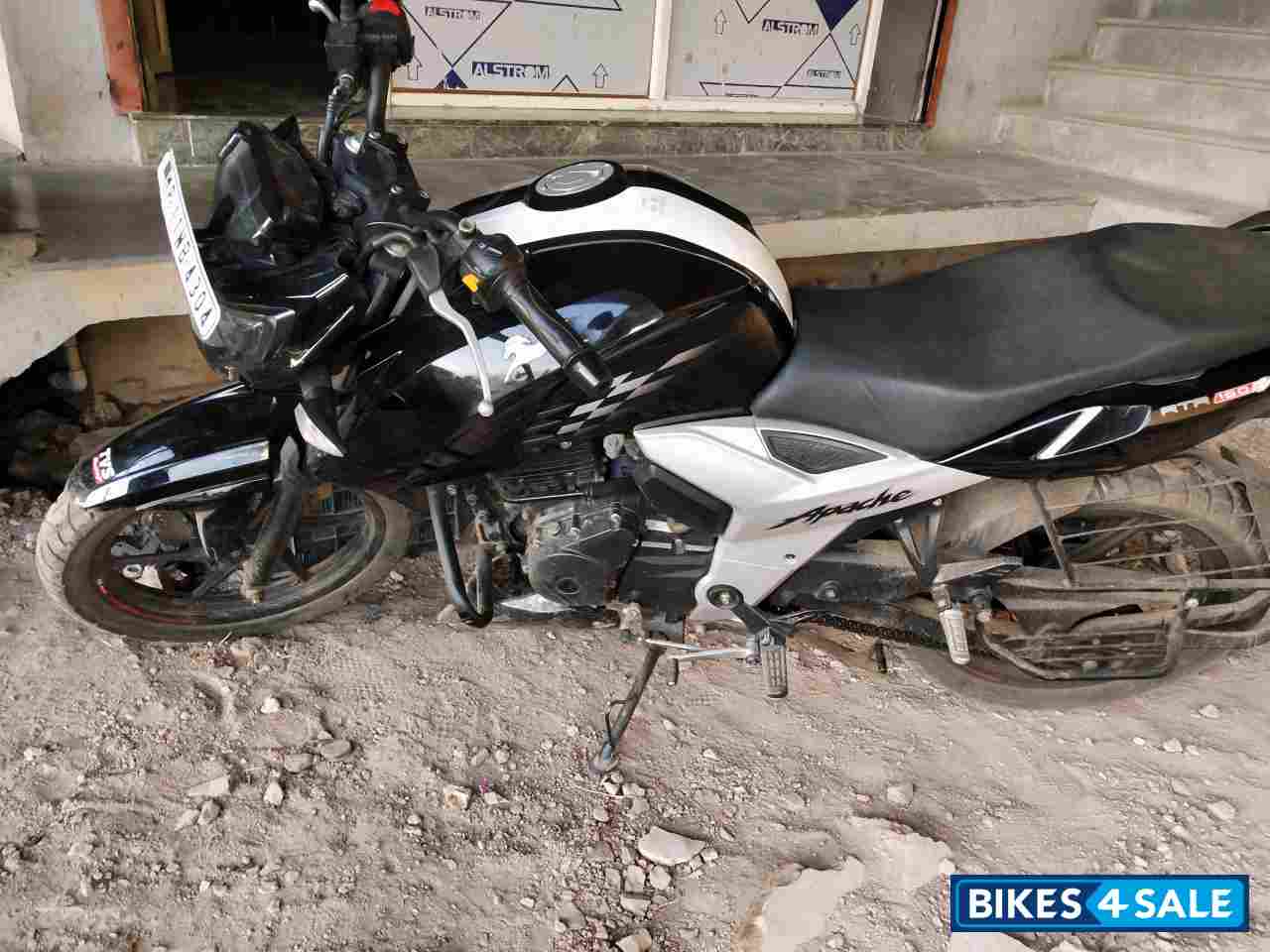 Black &white TVS Apache RTR 160 4V