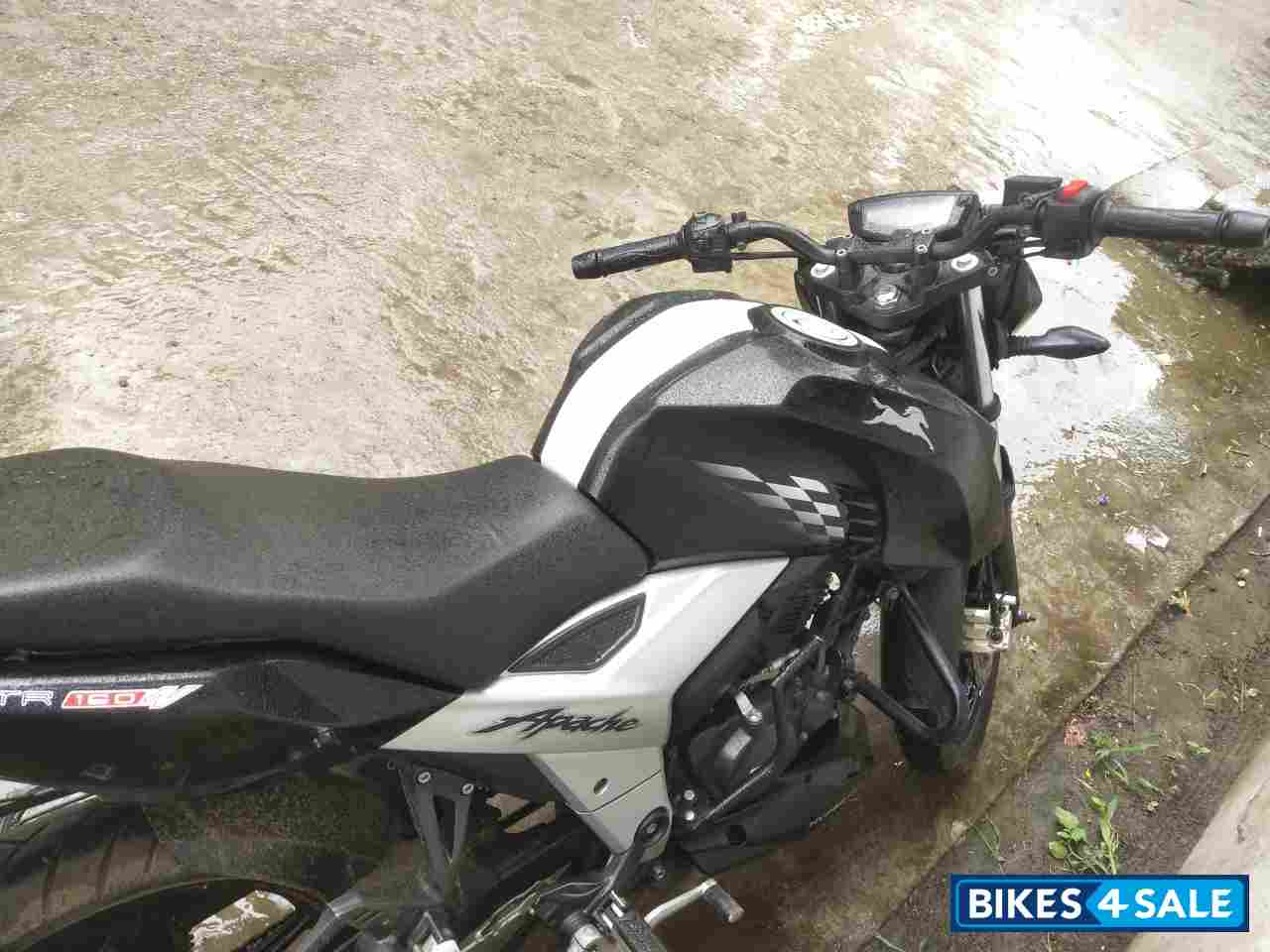 Black &white TVS Apache RTR 160 4V