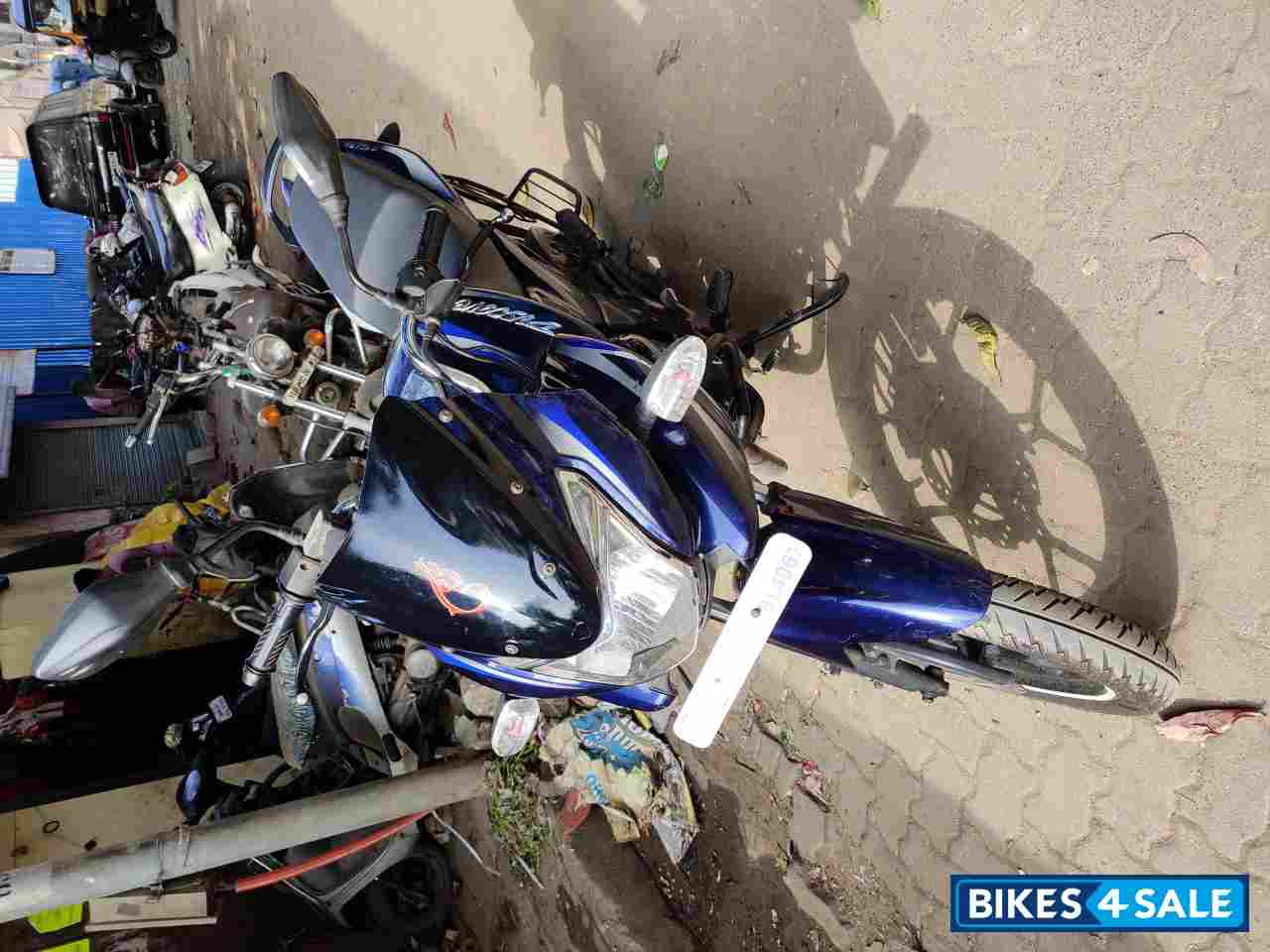 Blue Bajaj Discover 150 F