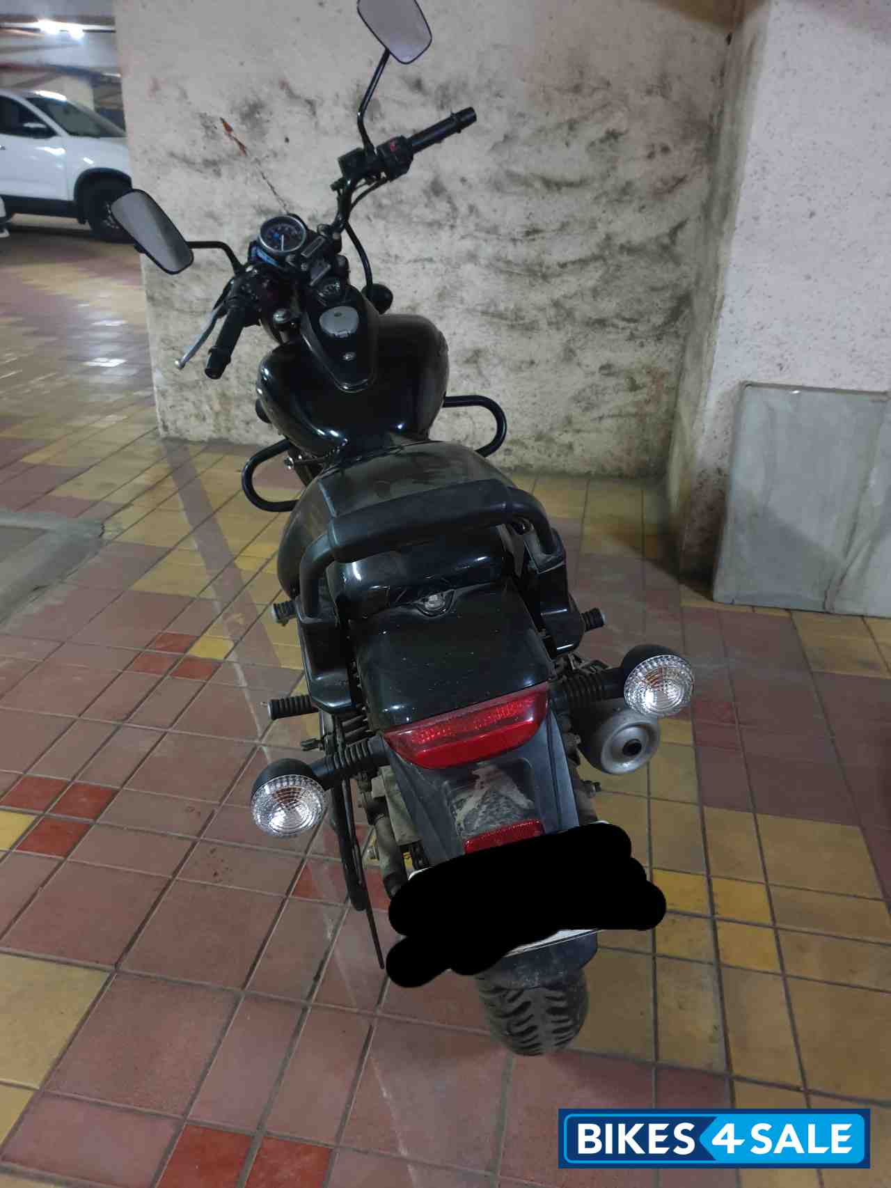 Black Bajaj Avenger Street 180