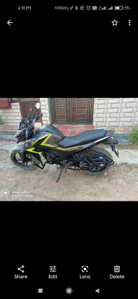 Honda CB Hornet 160R