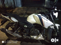 White TVS Apache RTR 160