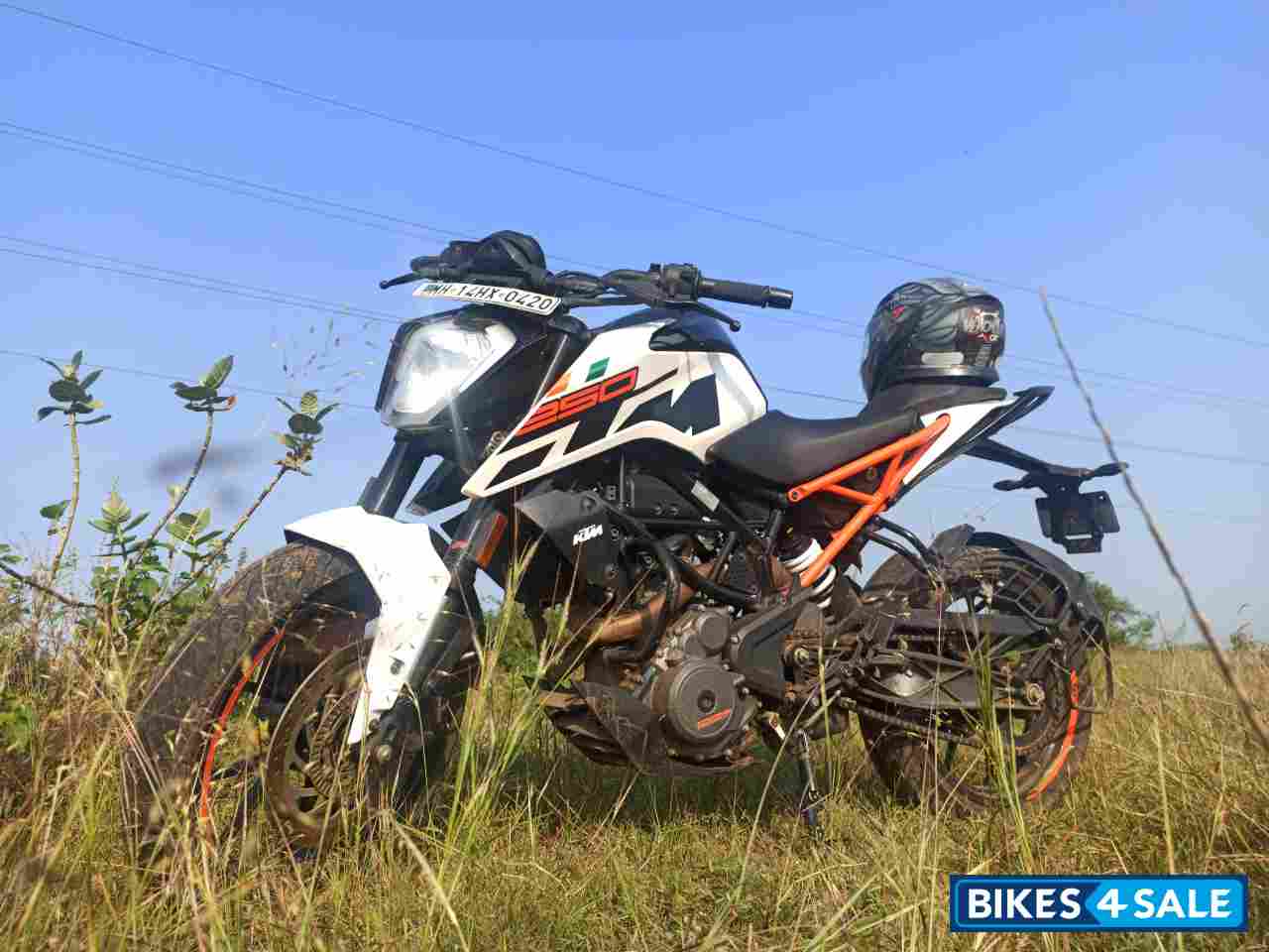 White KTM Duke 250