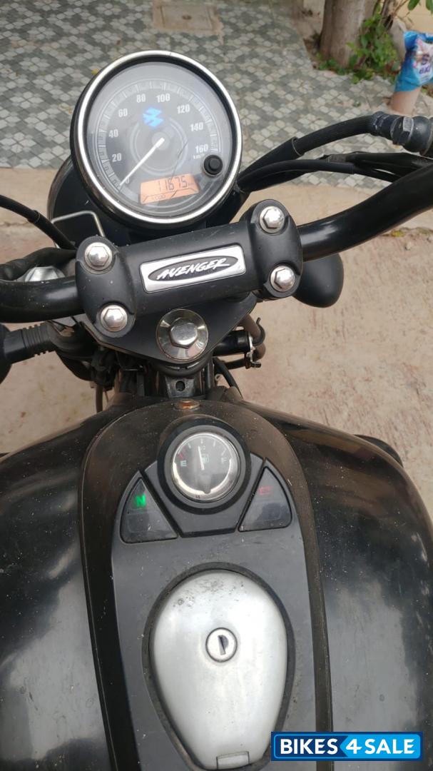 Bajaj Avenger Street 220
