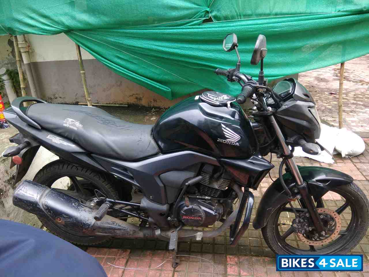 Black Honda CB Trigger