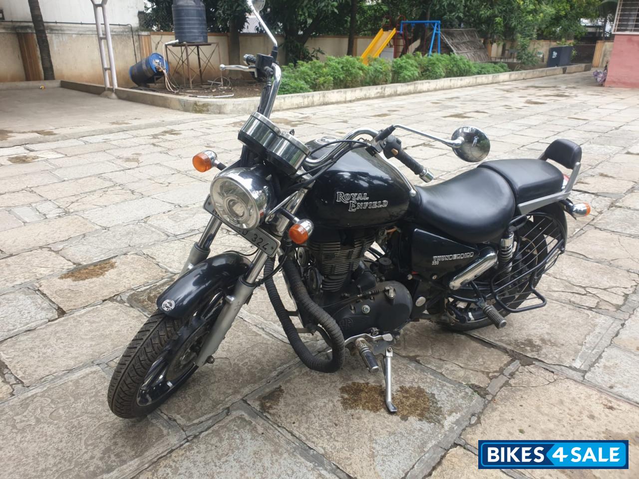 Black Royal Enfield Thunderbird 350