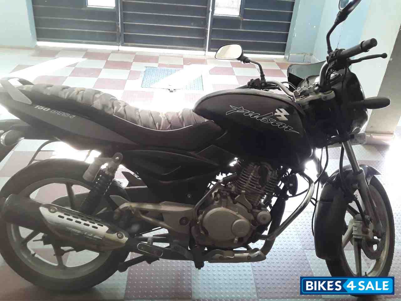 Black Bajaj Pulsar 150 DTSi Black Bajaj Pulsar 150 DTSi