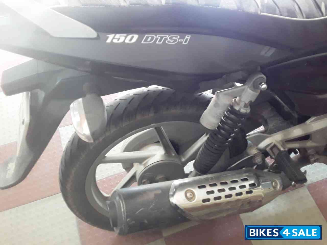 Black Bajaj Pulsar 150 DTSi Black Bajaj Pulsar 150 DTSi