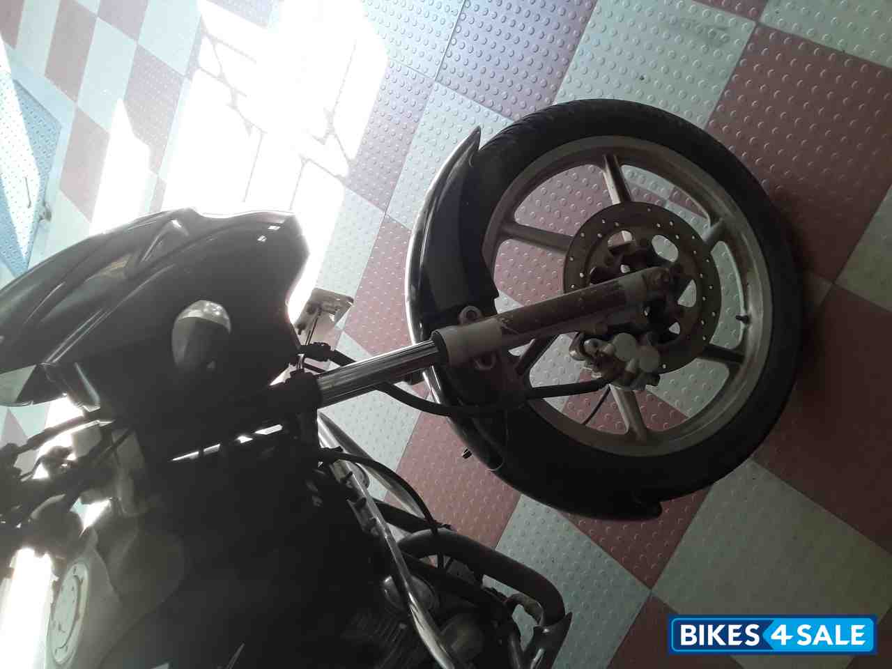 Black Bajaj Pulsar 150 DTSi Black Bajaj Pulsar 150 DTSi