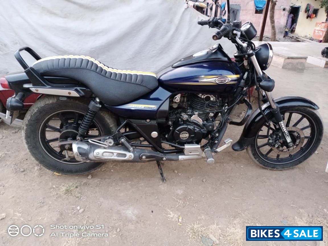Bajaj Avenger Street 150