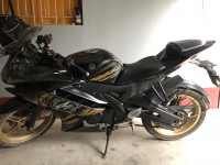 Black & Gold Yamaha YZF R15 V2