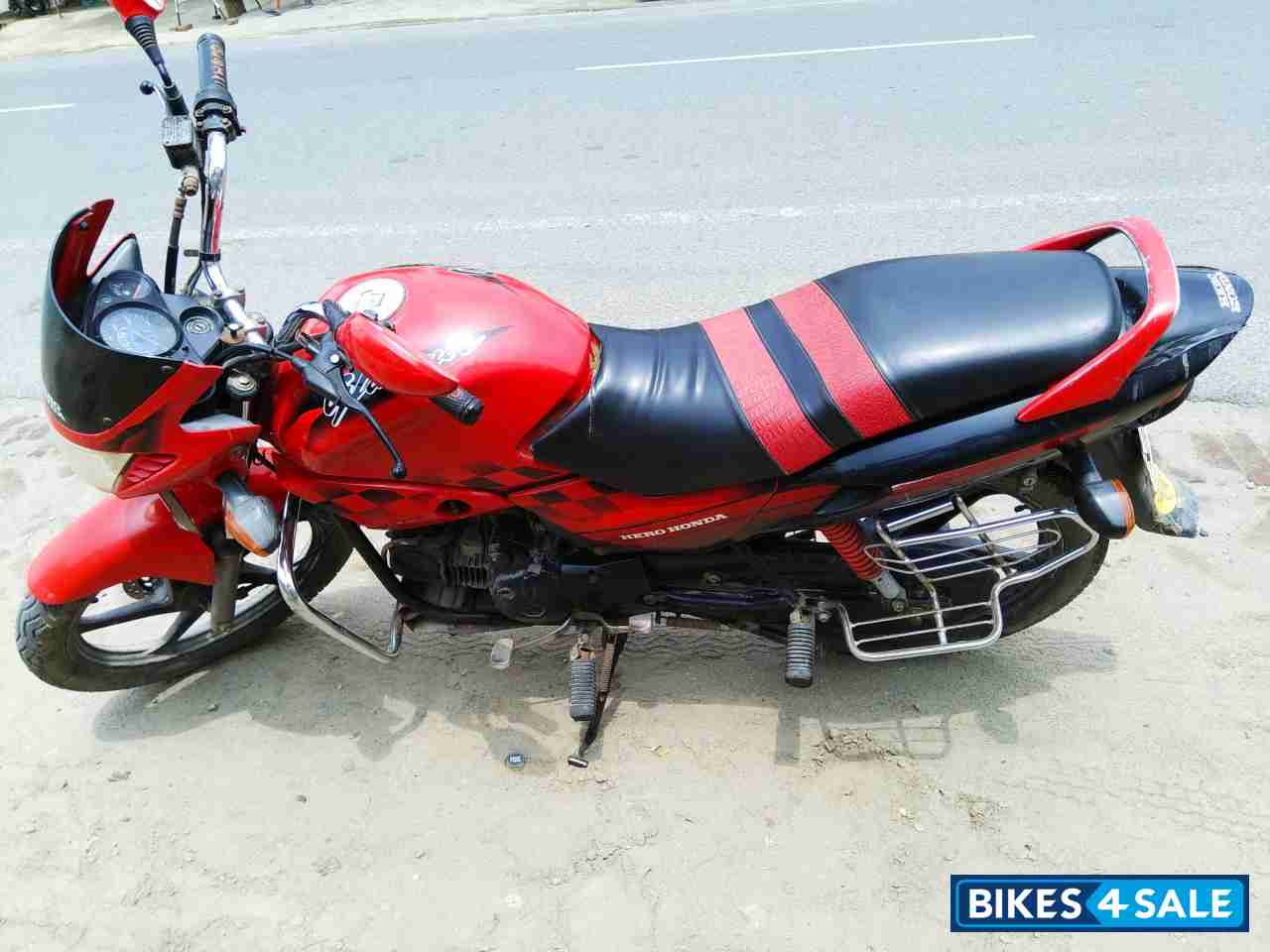 Red Hero Glamour 125