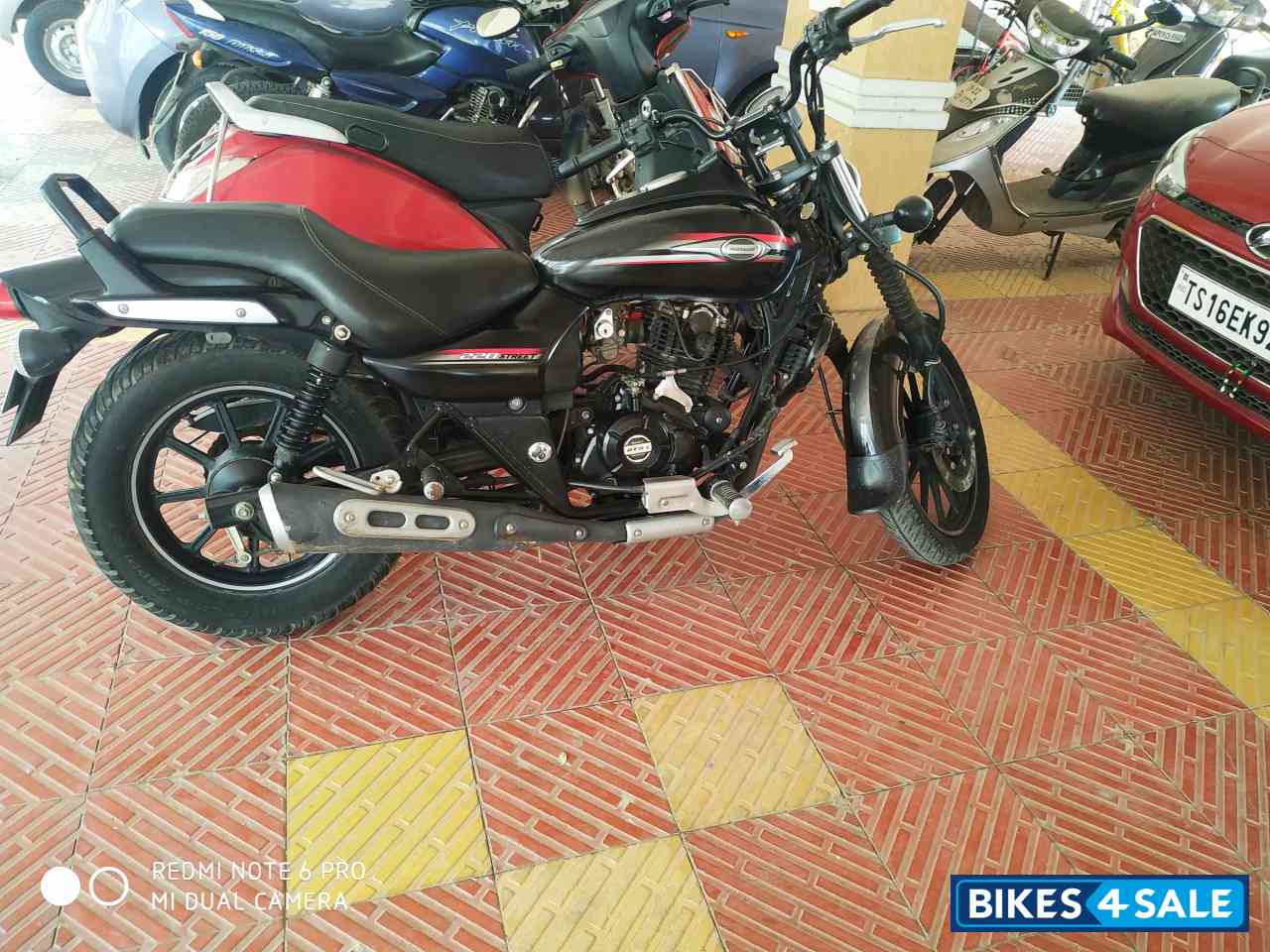 Bajaj Avenger Street 220