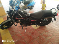 Bajaj Avenger Street 220