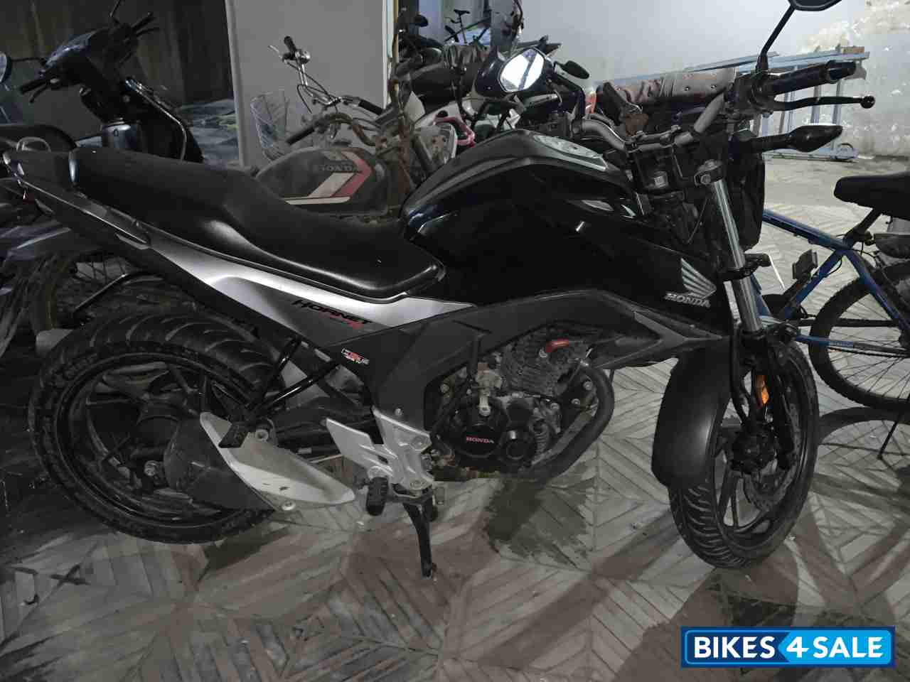 Honda CB Hornet 160R