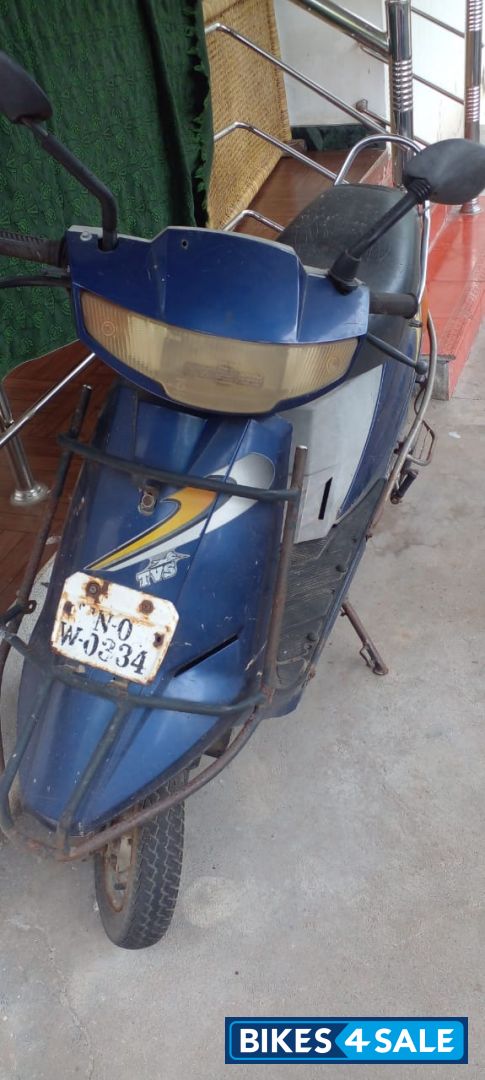 Blue TVS Scooty ES