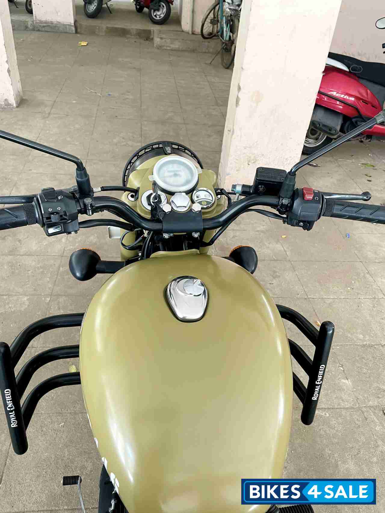 Royal Enfield Classic Signals Stormrider Sand