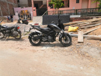 Black Bajaj Pulsar 200 NS