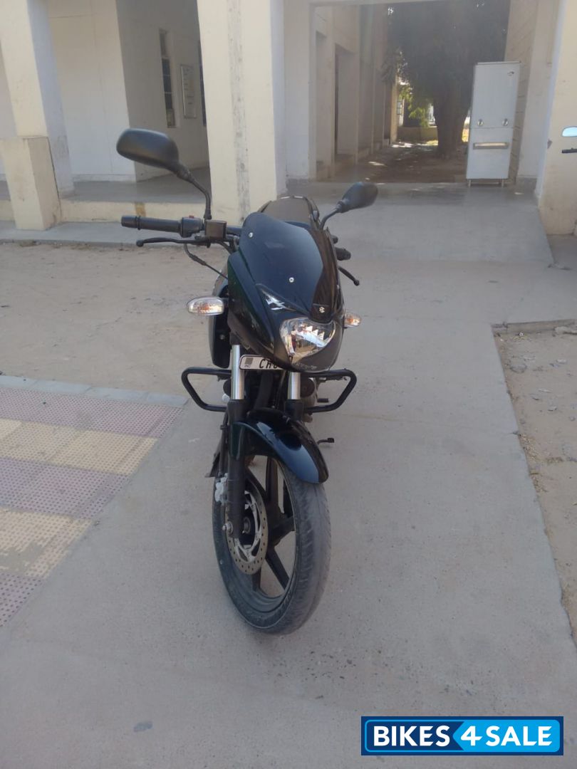Black Bajaj Pulsar 180 DTSi