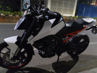 White KTM Duke 250