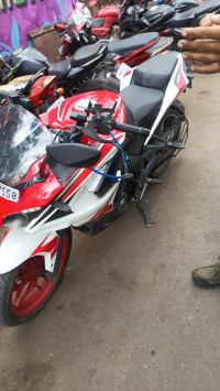 Bajaj Pulsar RS 200 ABS
