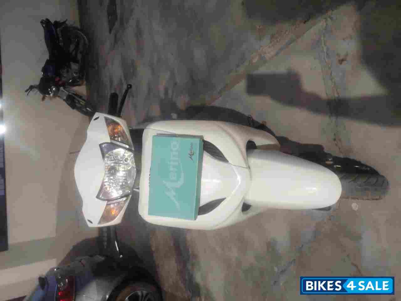 White Honda Activa 4G