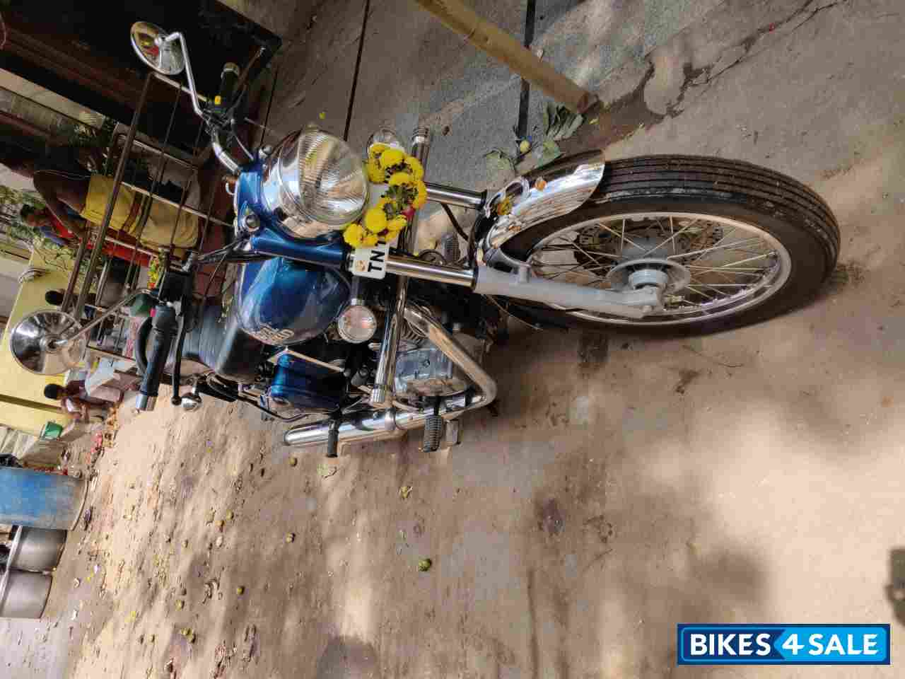 Blue Royal Enfield Bullet 350 Twinspark