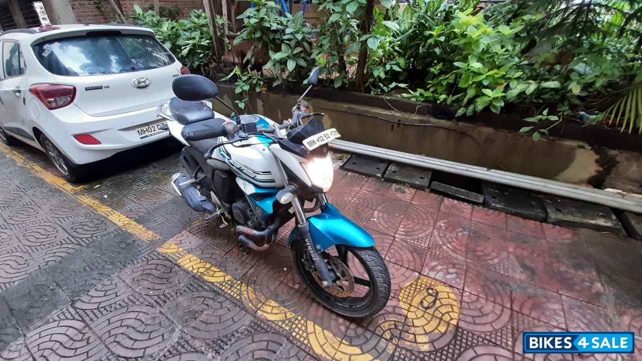 Yamaha FZ FI V2