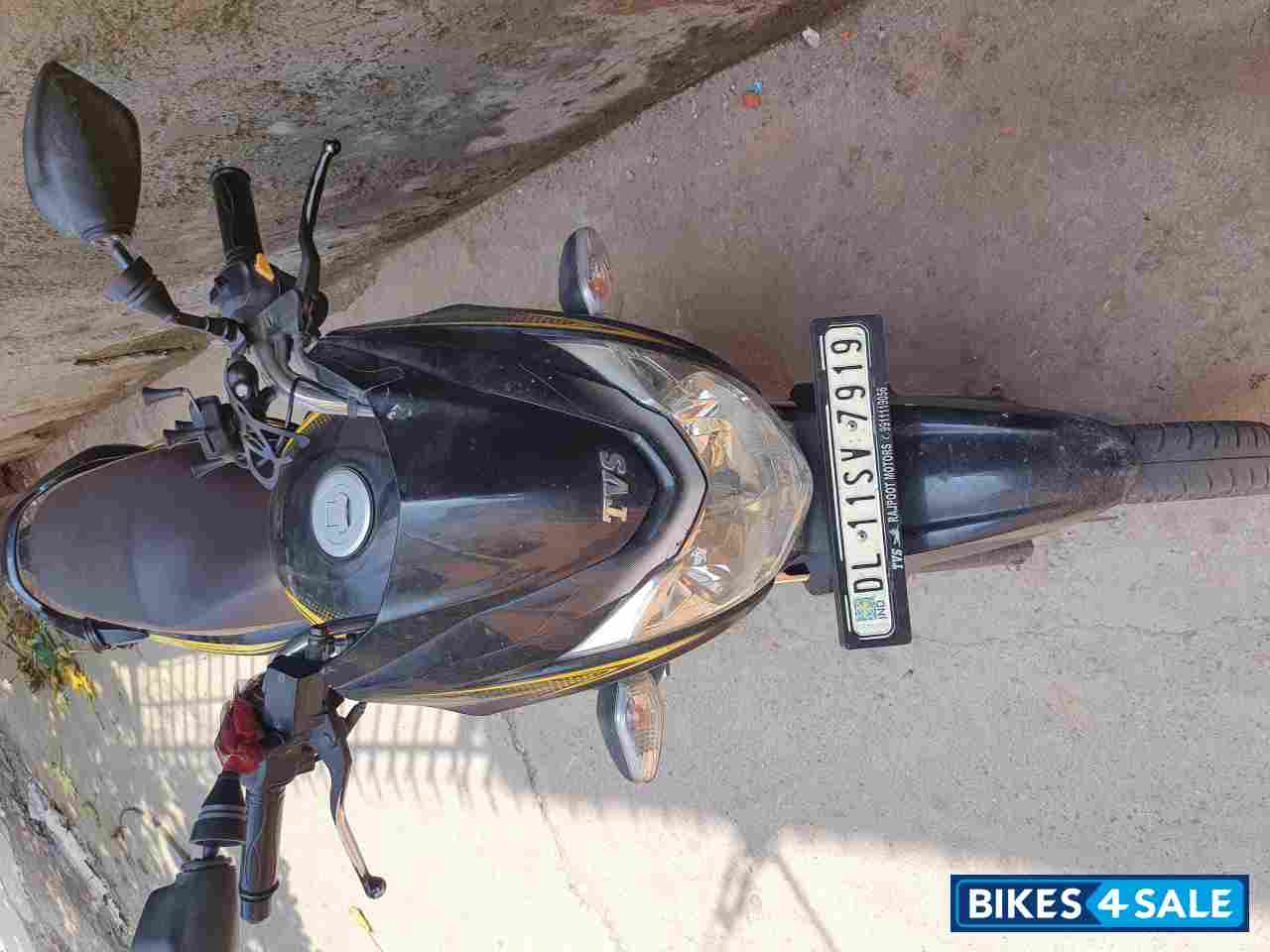 TVS Victor Premium Edition