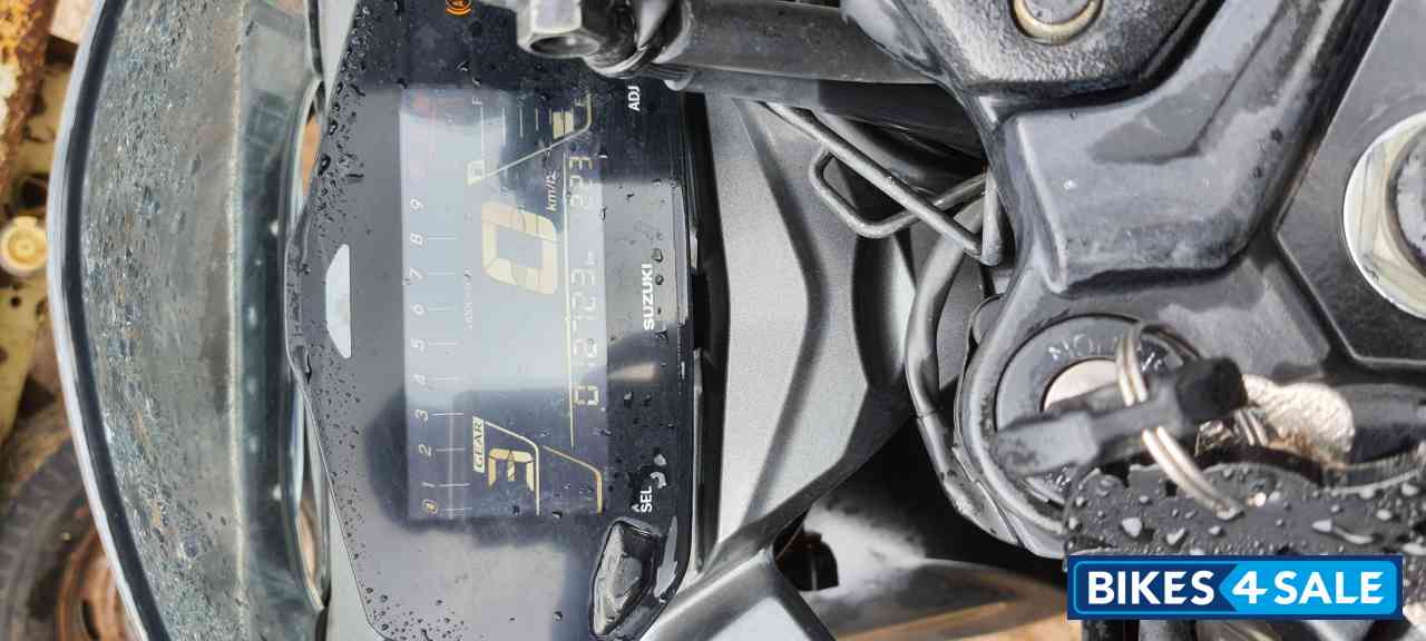 Mat Black Suzuki Gixxer SF 250