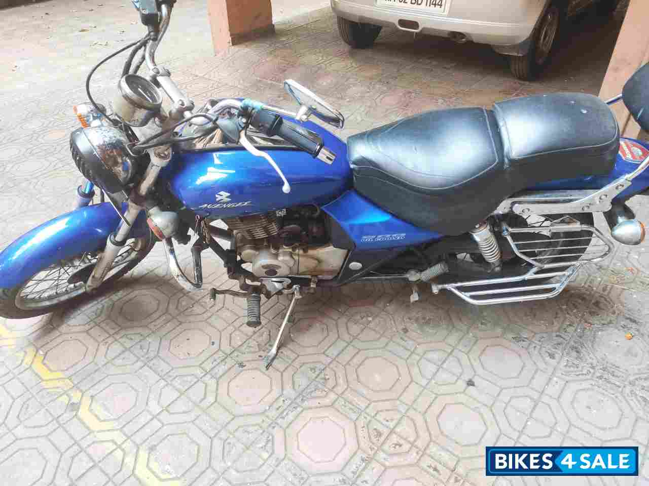 Bajaj Avenger 200 DTS-i Bajaj Avenger 200 DTS-i