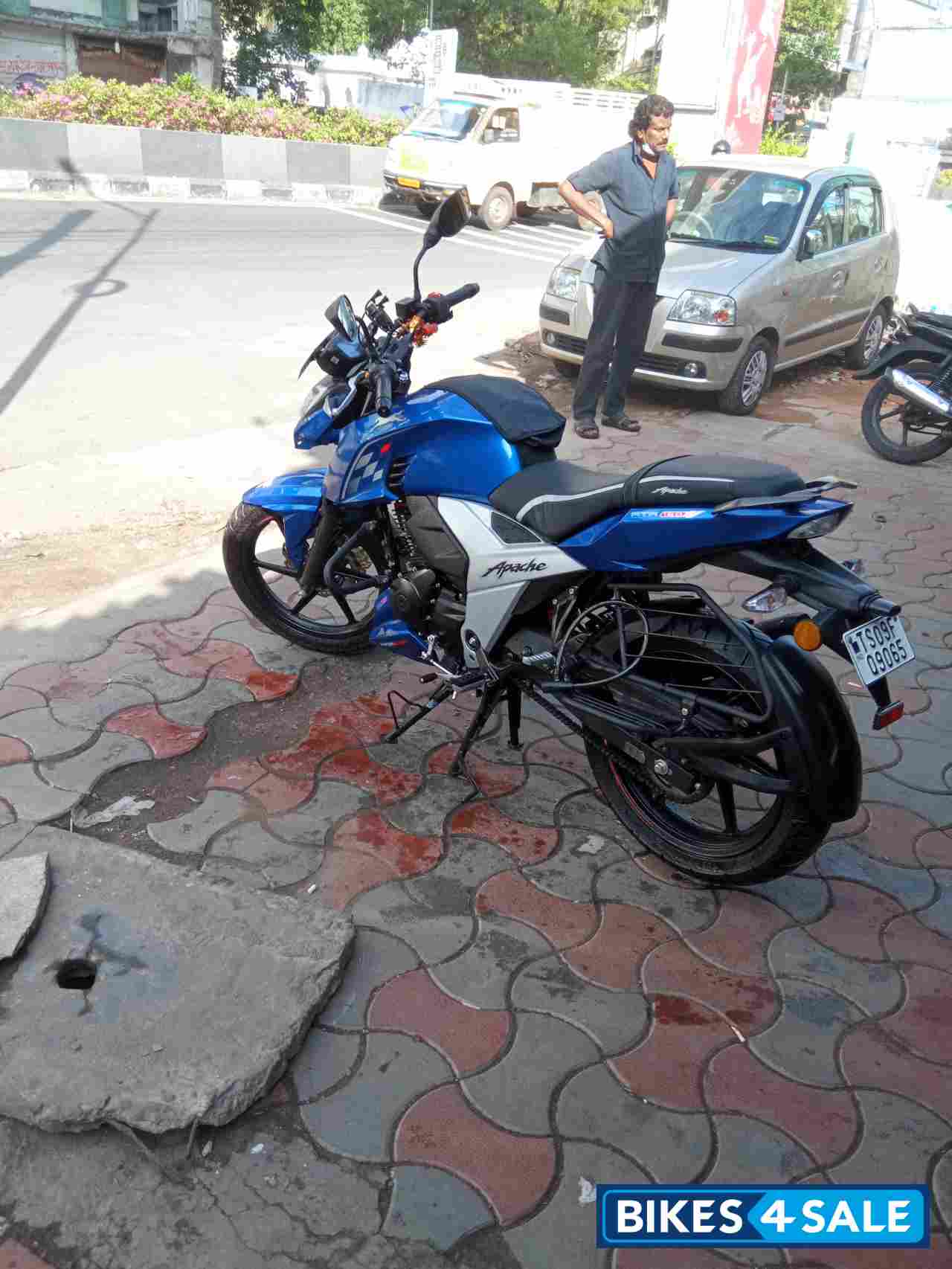 TVS Apache RTR 160 4V