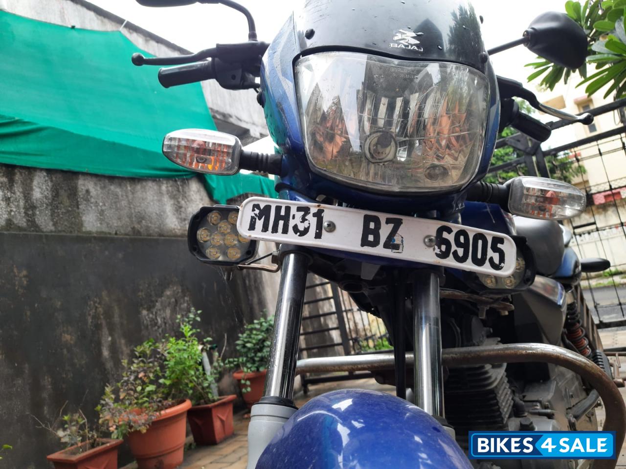 Blue Bajaj Platina 100