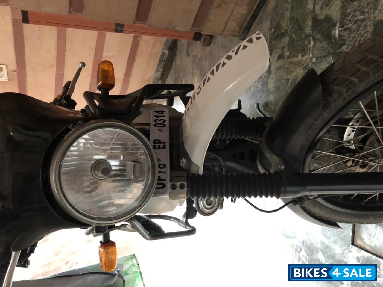 Snow White Royal Enfield Himalayan