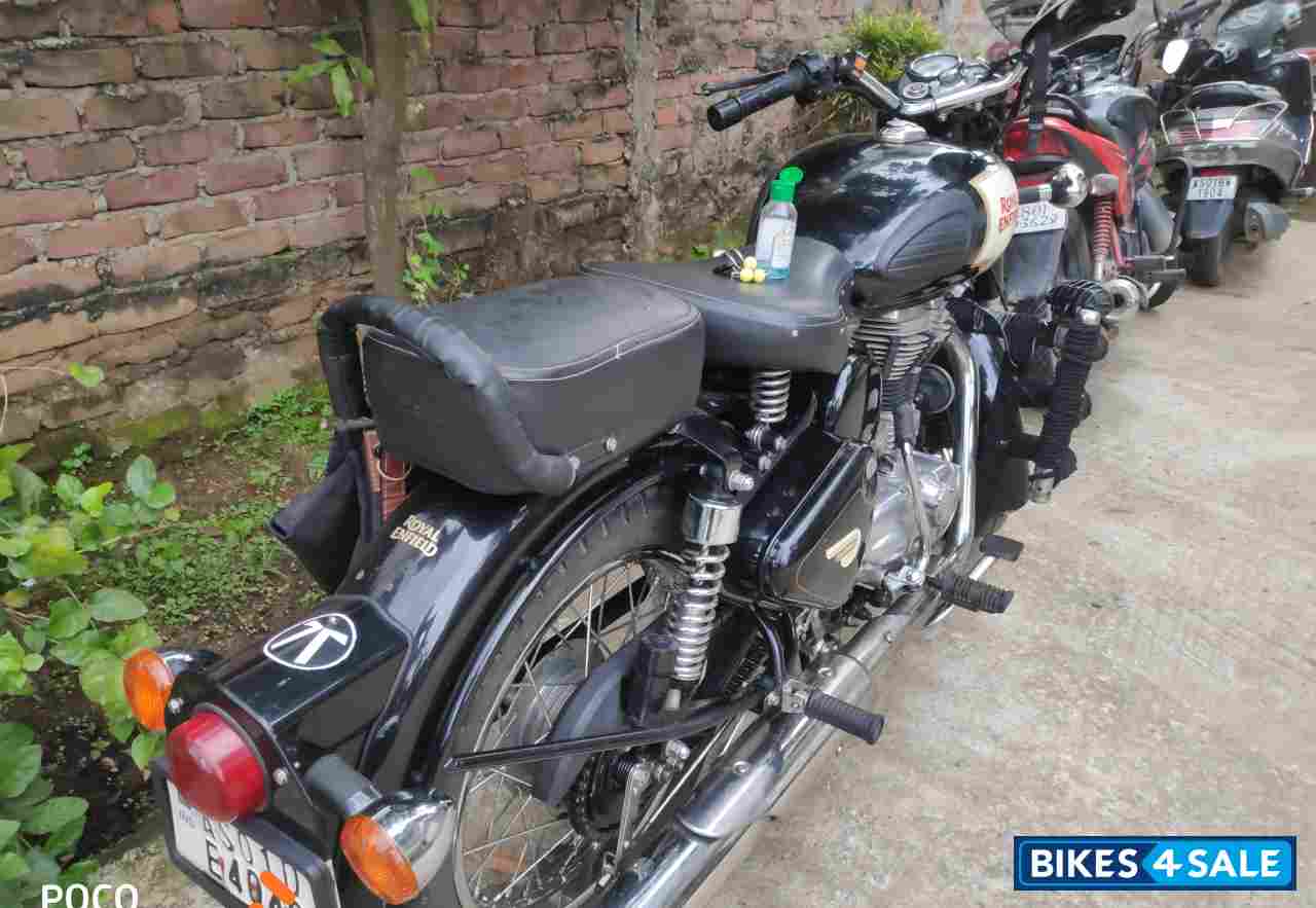 Black Royal Enfield Classic 350