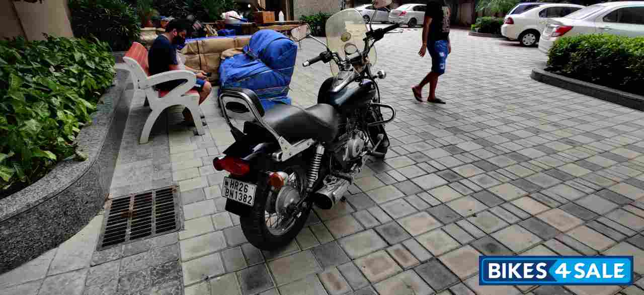 Bajaj Avenger 220 DTS-i