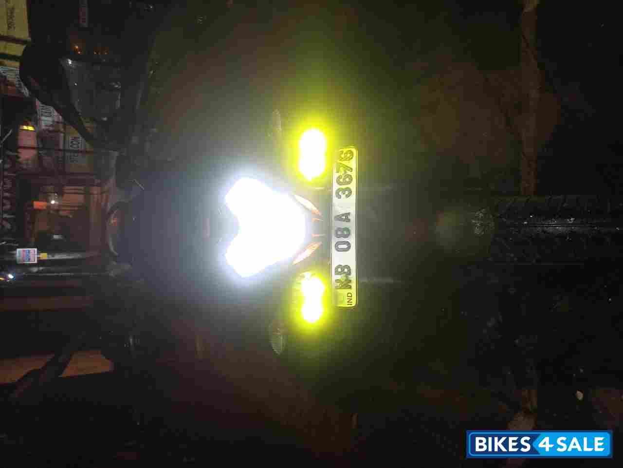 Black Bajaj Pulsar 200 NS