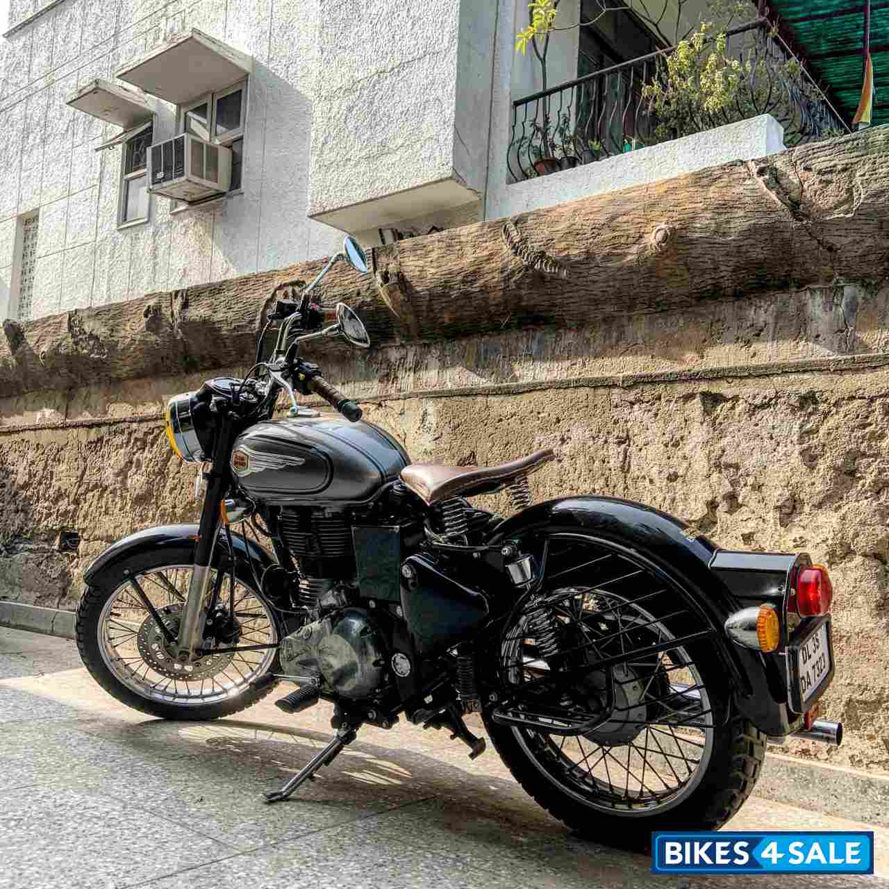 Silver Royal Enfield Classic 500