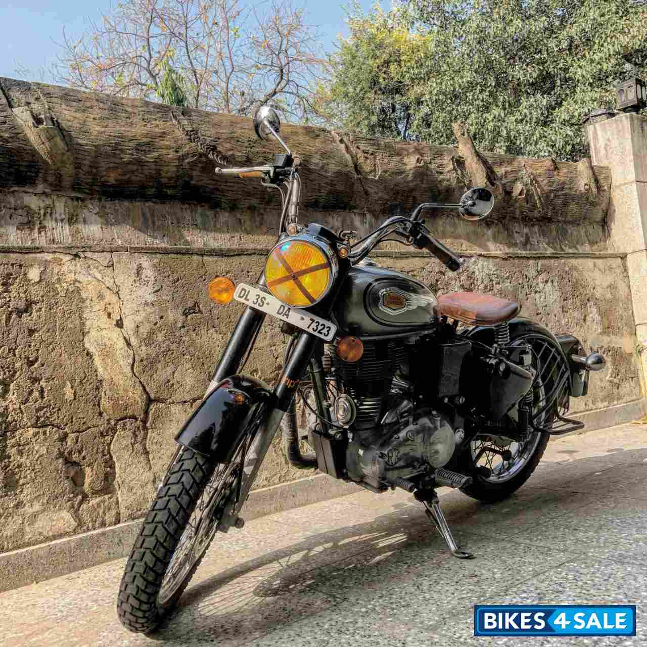 Silver Royal Enfield Classic 500